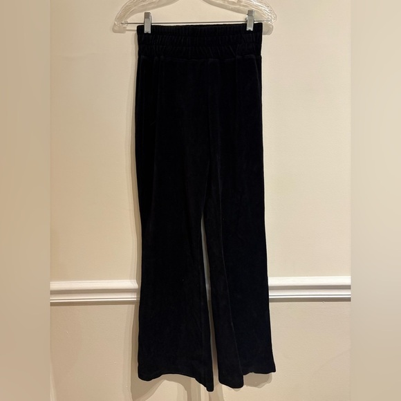 Free People Movement Black Take The Lead Velour Flare Pants Size Medium - Picture 3 of 7